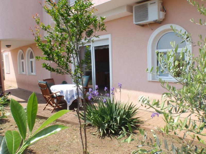 Villa Mihaela Icici Bagian luar foto